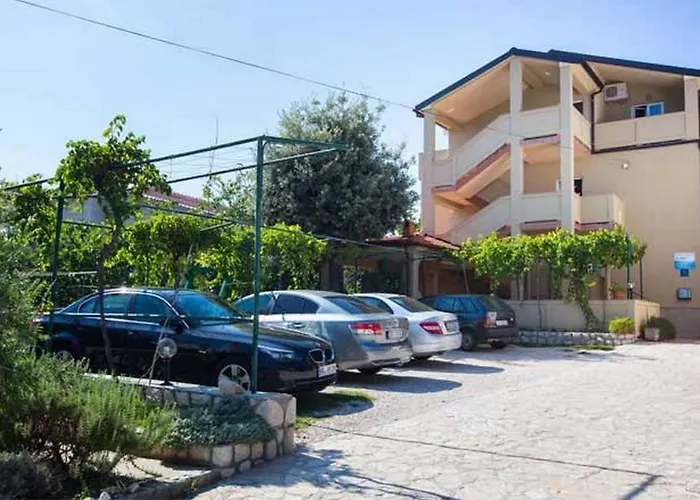 Apartment For Families With Children - Rab - 20749 *