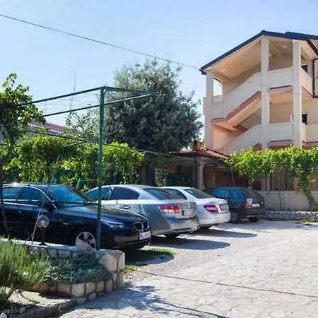 Apartment For Families With Children Lopar, Rab - 20749 *